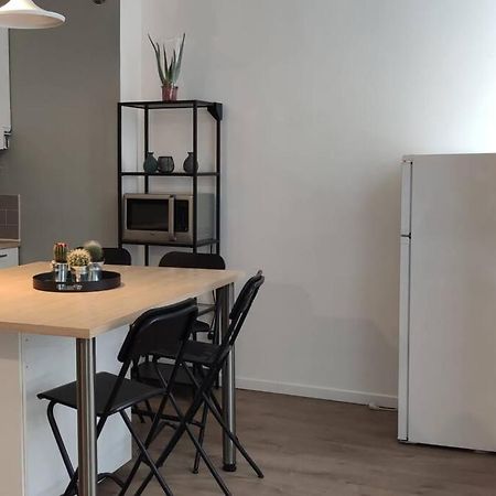 Logement 5 Personnes Proche Cv Et Parking Prive Lägenhet Saint-Etienne  Exteriör bild